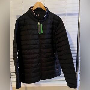 Unisex Tommy Hilfiger sz XL Red Puffer jacket